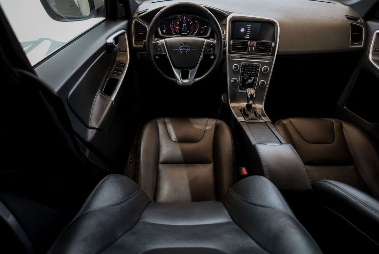 فولفو XC 60 Volvo XC60 2016 GCC under Warranty with Flexible Down-Payment.