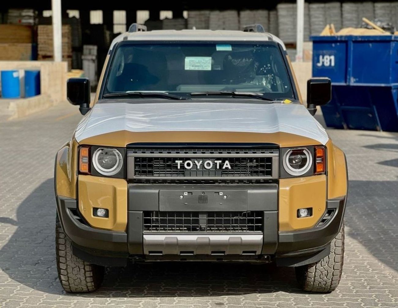 تويوتا برادو 2.4L PETROL FULL OPTION 2024