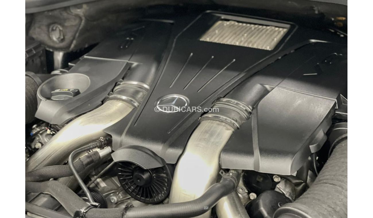 Mercedes-Benz GL 500 V8 .. GCC .. FSH .. Top Range .. Perfect Condition .. AMG