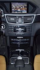 مرسيدس بنز E300 Mercedes Benz E300 ( 2011 Model ) in Burgundy Color GCC Specs