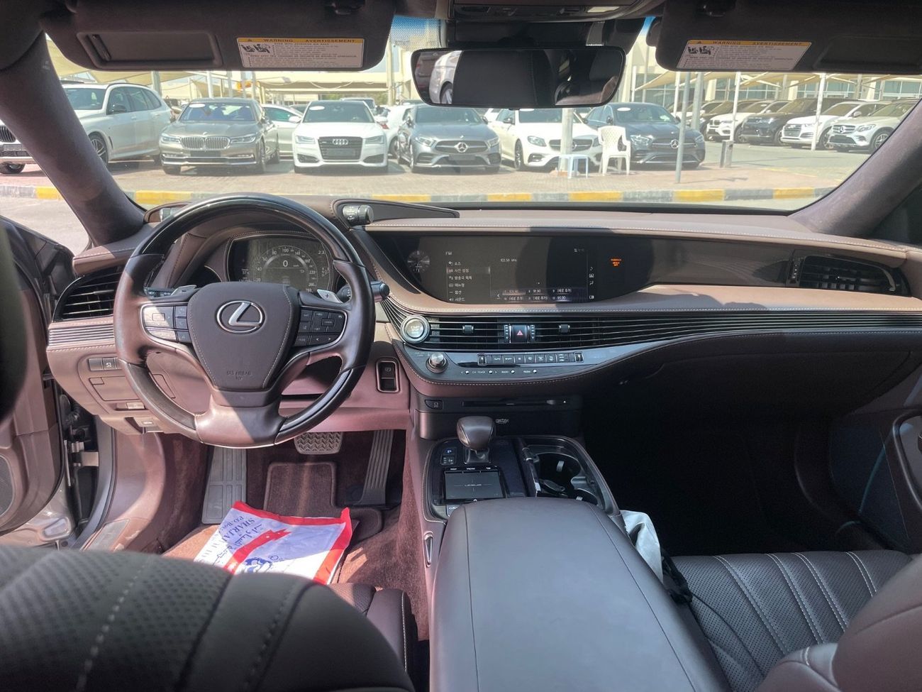 لكزس LS 500 فل اوبشن وارد كوريا اوراق جمارك نظيفة جدا ًبدون حوادث