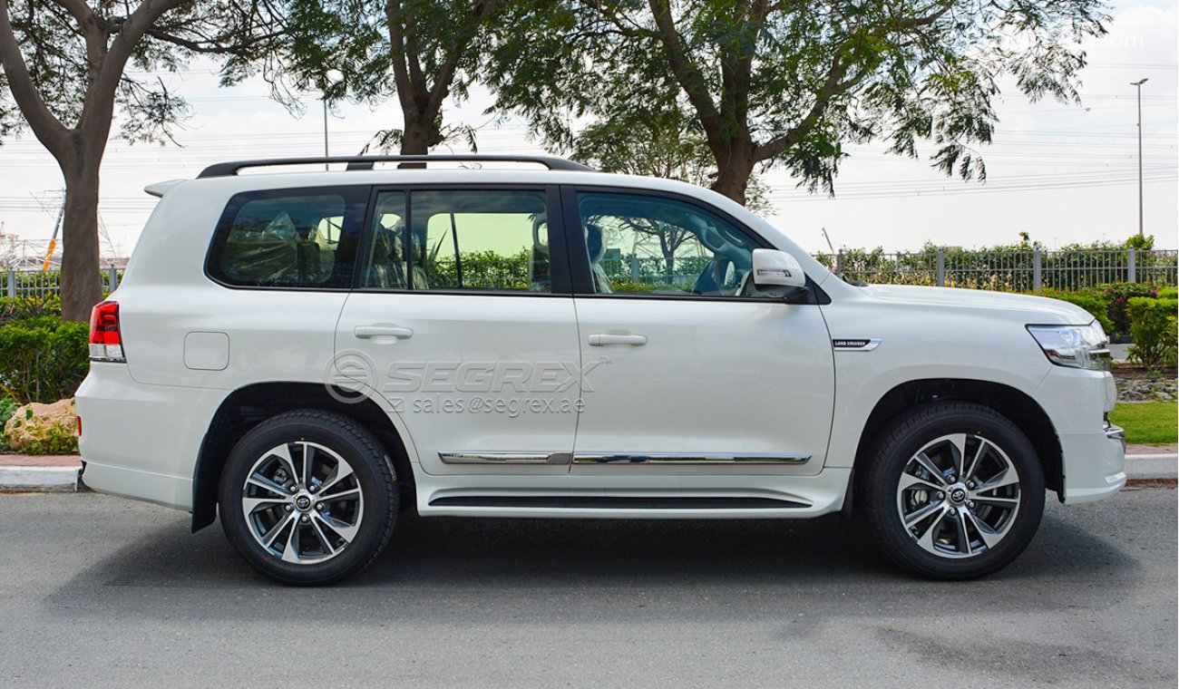 Toyota Land Cruiser 4.0L VXR Asientos de Cuero, Pantallas Traseras y Techo Solar Gasolina V6 T/A 2020