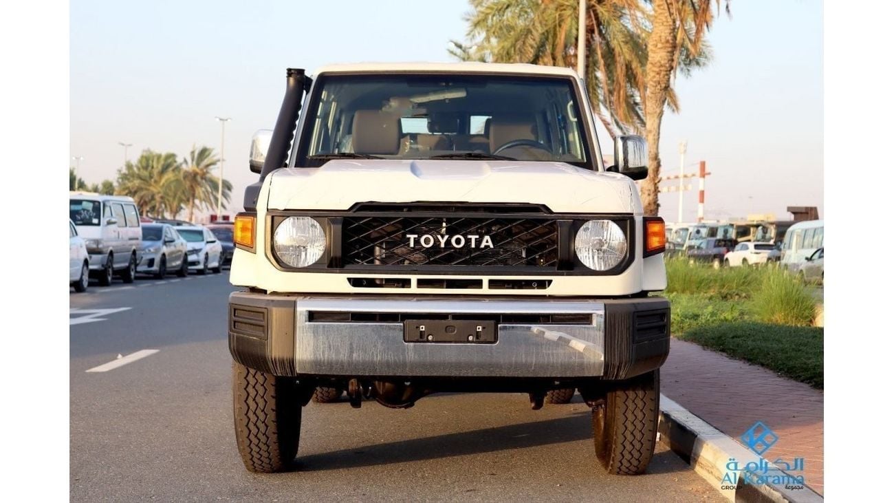 Toyota Land Cruiser 70 Diesel VDJ 4.5L V8 (5 Doors) 2024 SCREEN AND CAMERA , POWER WINDOW AND CENTER LOCK ,