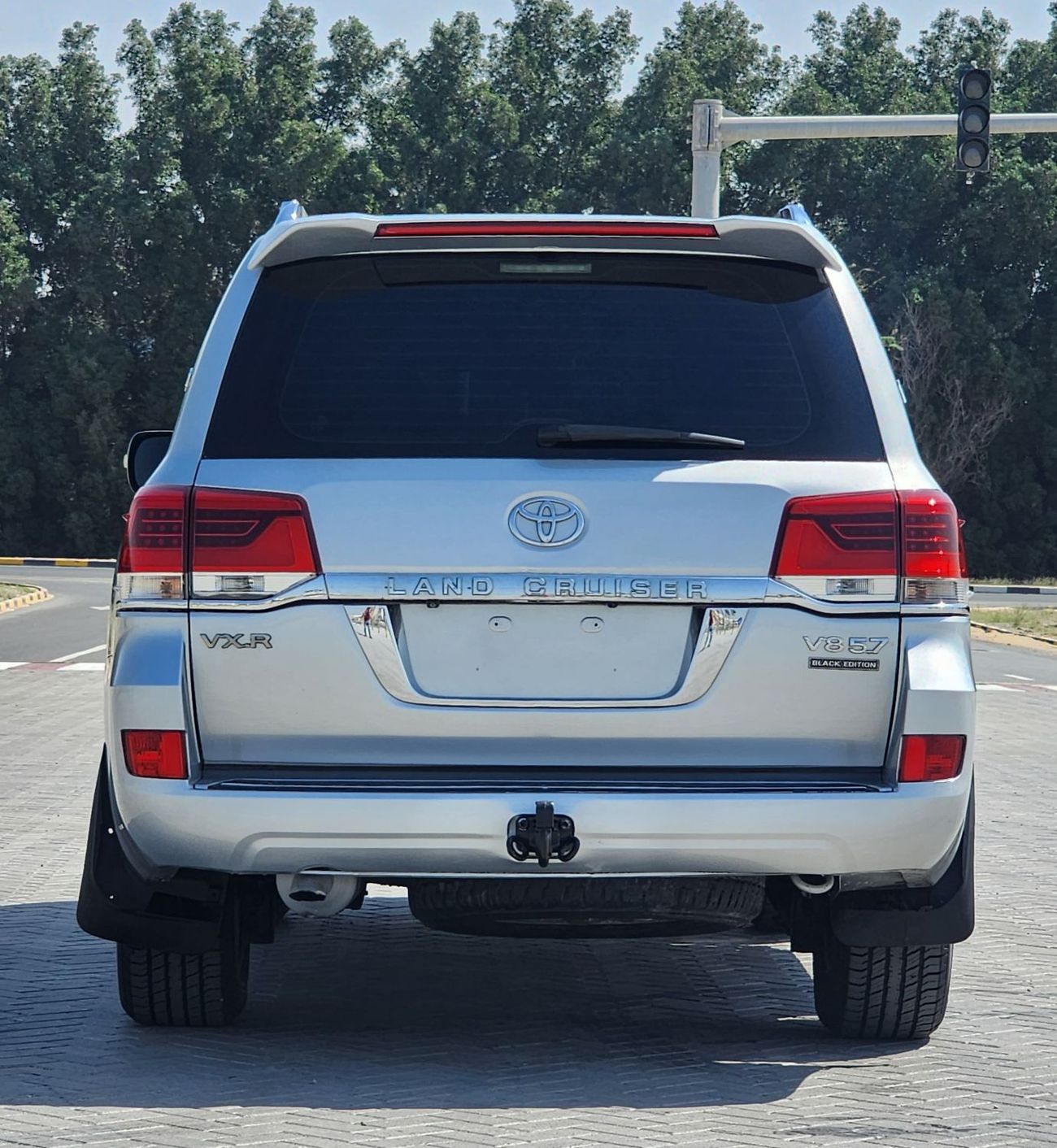 تويوتا لاند كروزر VX.R V8 upgrade 2021