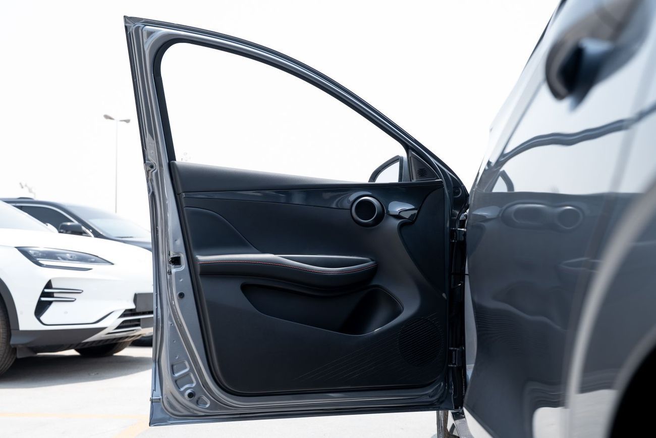 BYD e2 405 Luxury 2025