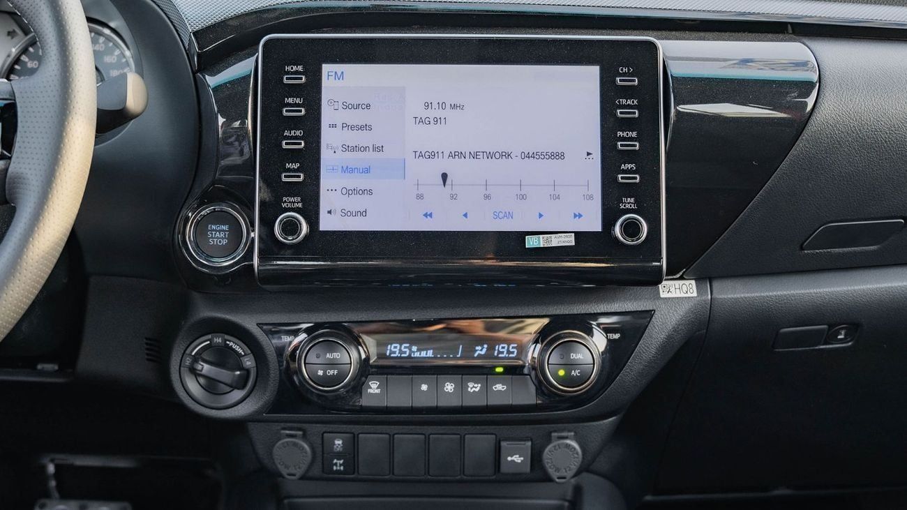 تويوتا هيلوكس 2024 Toyota Hilux GR-Sport 4.0L AT Petrol (White)