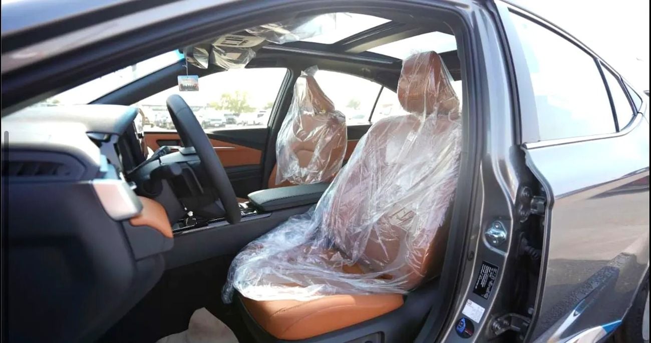 Toyota Camry LUMIERE HEV Lumiere 2.5L HYBRID | GCC Specs | Brand