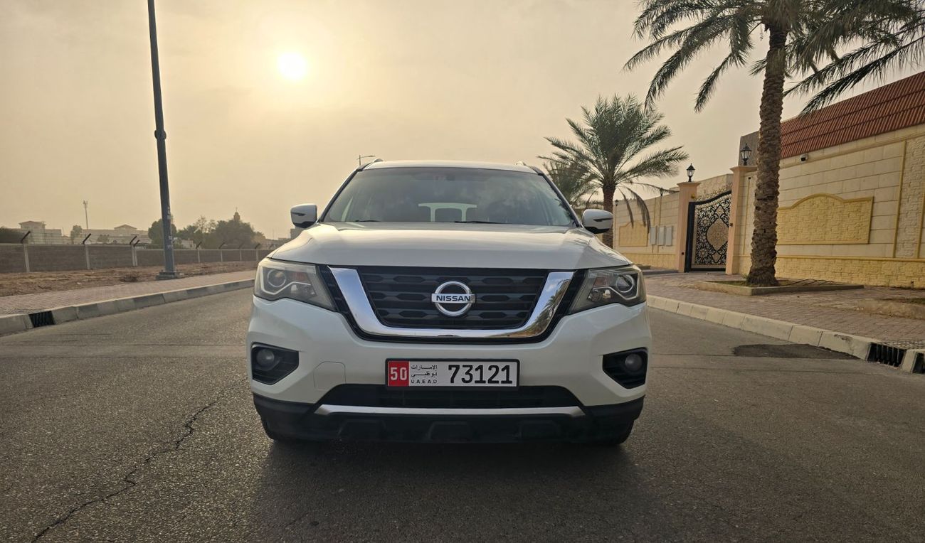 Nissan Pathfinder S 3.5L (271 HP)