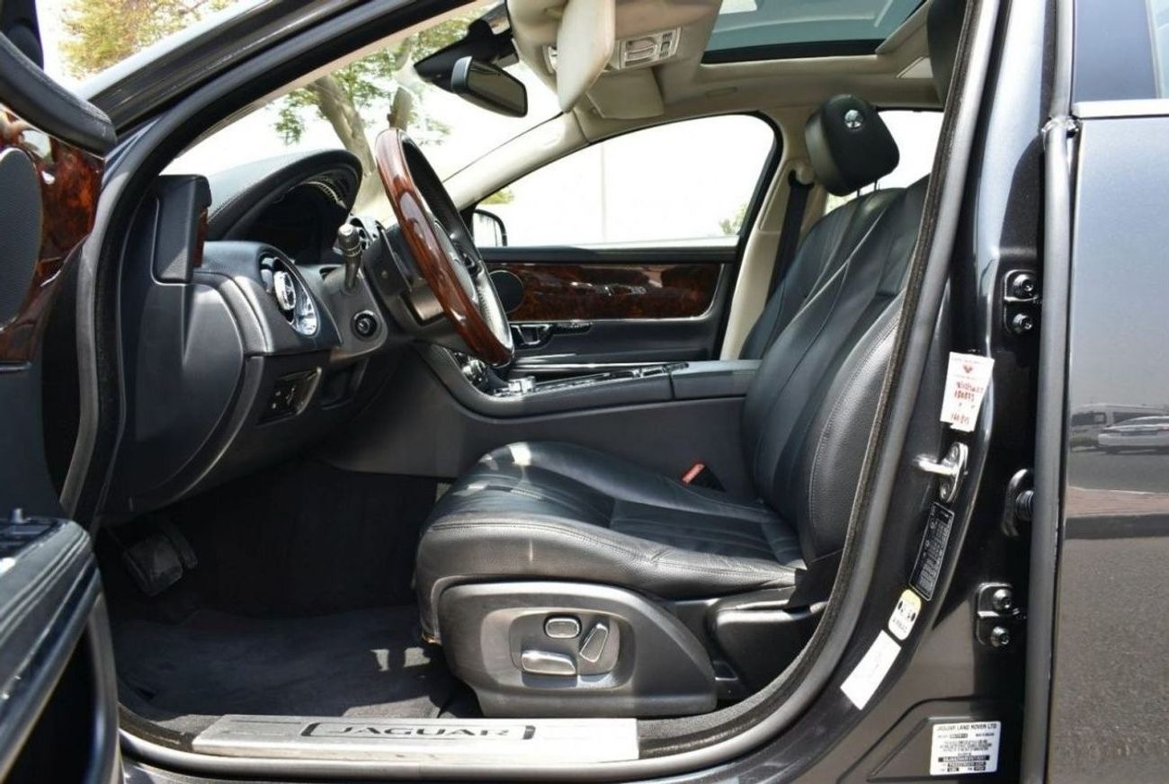 Jaguar XJ Luxury JAGUAR XJ-L V6