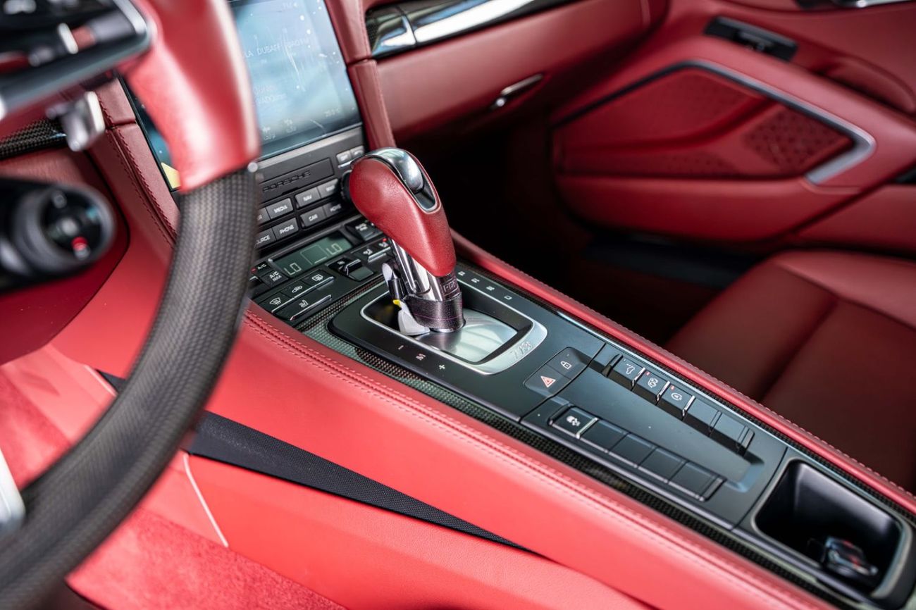 بورش كايمان 718 Style Edition (295 HP) A/T