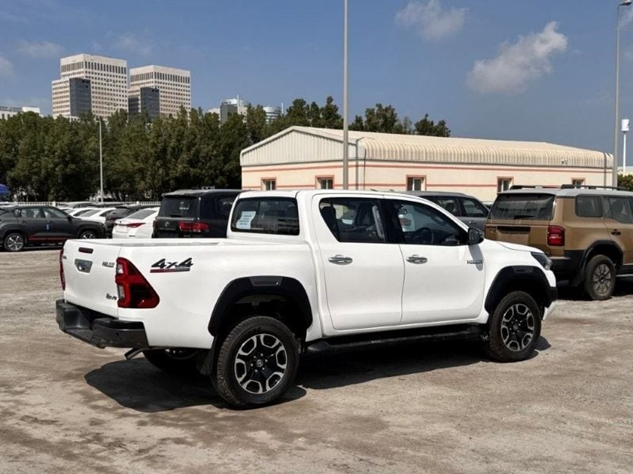 تويوتا هيلوكس 2025 Toyota Hilux D/C 4X4 2.4D MT BRAND NEW 0KM