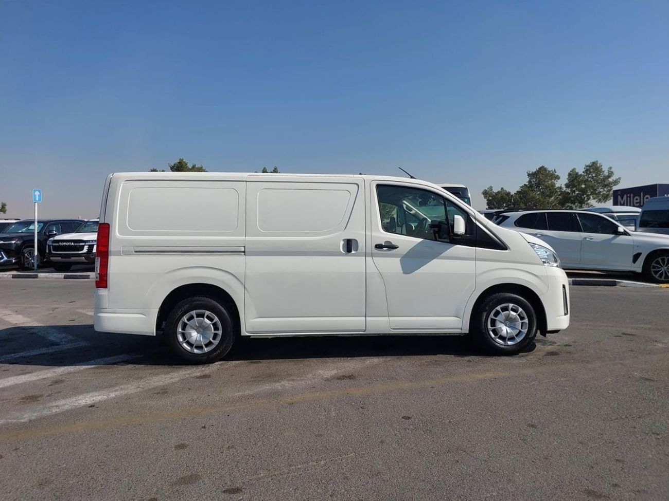 Toyota Hiace (RAMADAN OFFER) TOYOTA HIACE  VAN RHD 2025 MODEL 2.8 L DIESEL AUTOMATIC(PM80832)