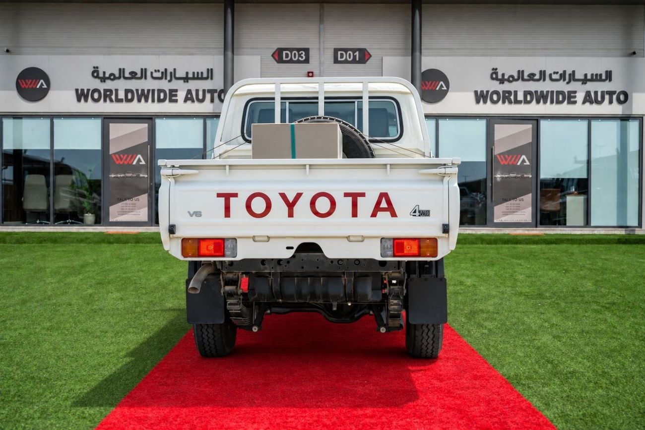Toyota Land Cruiser Pick Up 79 4.0L Double Cab 5MT 4x4 2025 Model