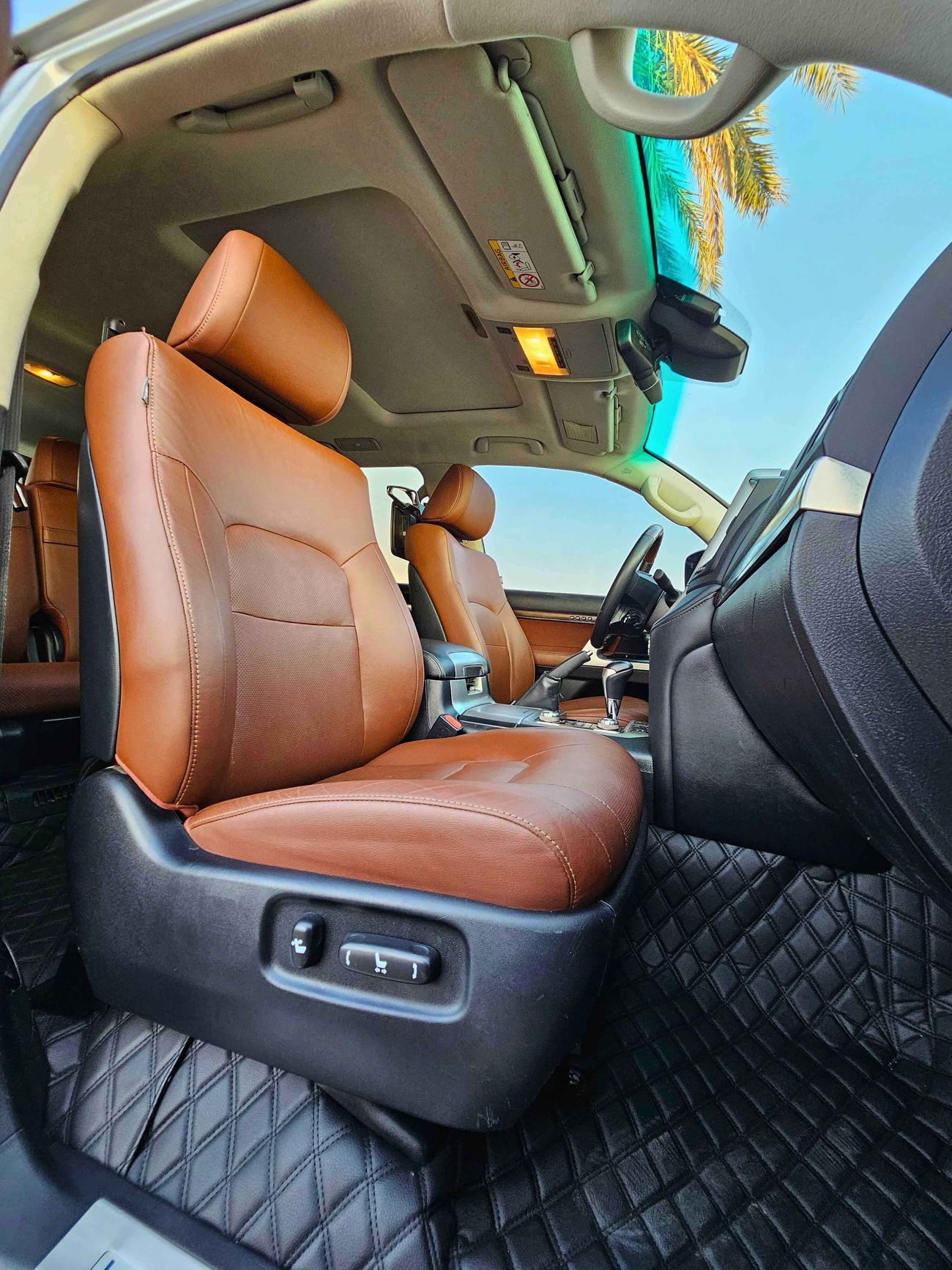 تويوتا لاند كروزر VXR 5.7 V8/ ORG SHAPE/ HYUDRAULIC/ FULL OPTION/ LOT# 55502