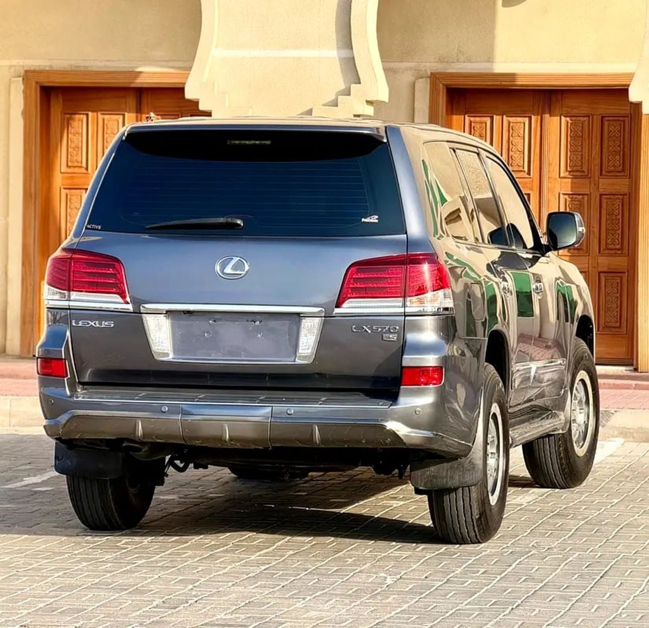 لكزس LX 570 لكزس LX570 خليجي فل اوبشن