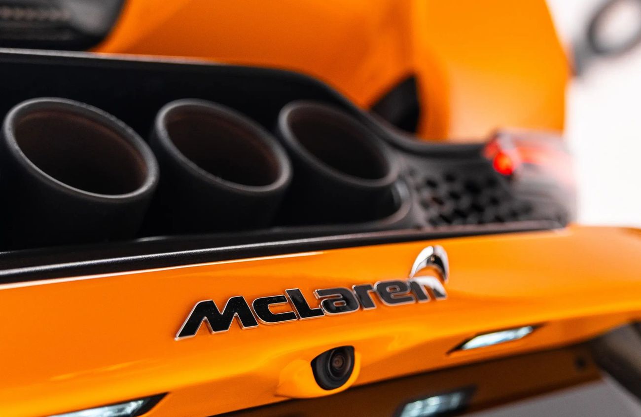 مكلارين 765LT 4.0L V8 Twin-Turbocharged Engine