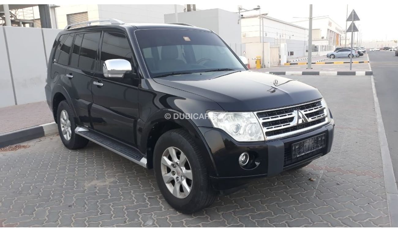 Mitsubishi Pajero 2011 Gulf Specs Full options V6 3. 5 ltr
