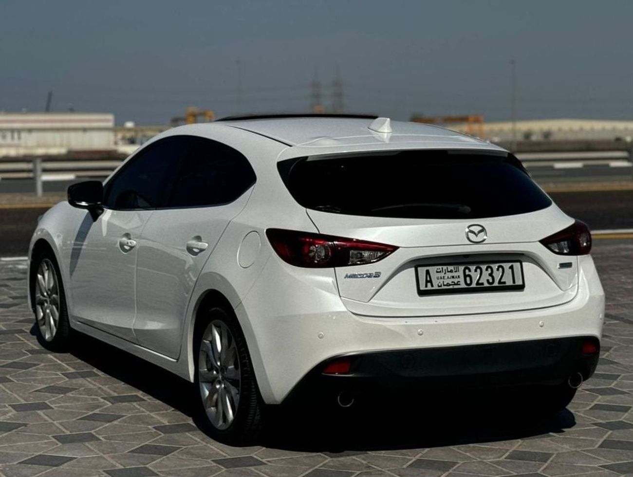 Mazda 3 R 2.0L (155 HP) Hatchback