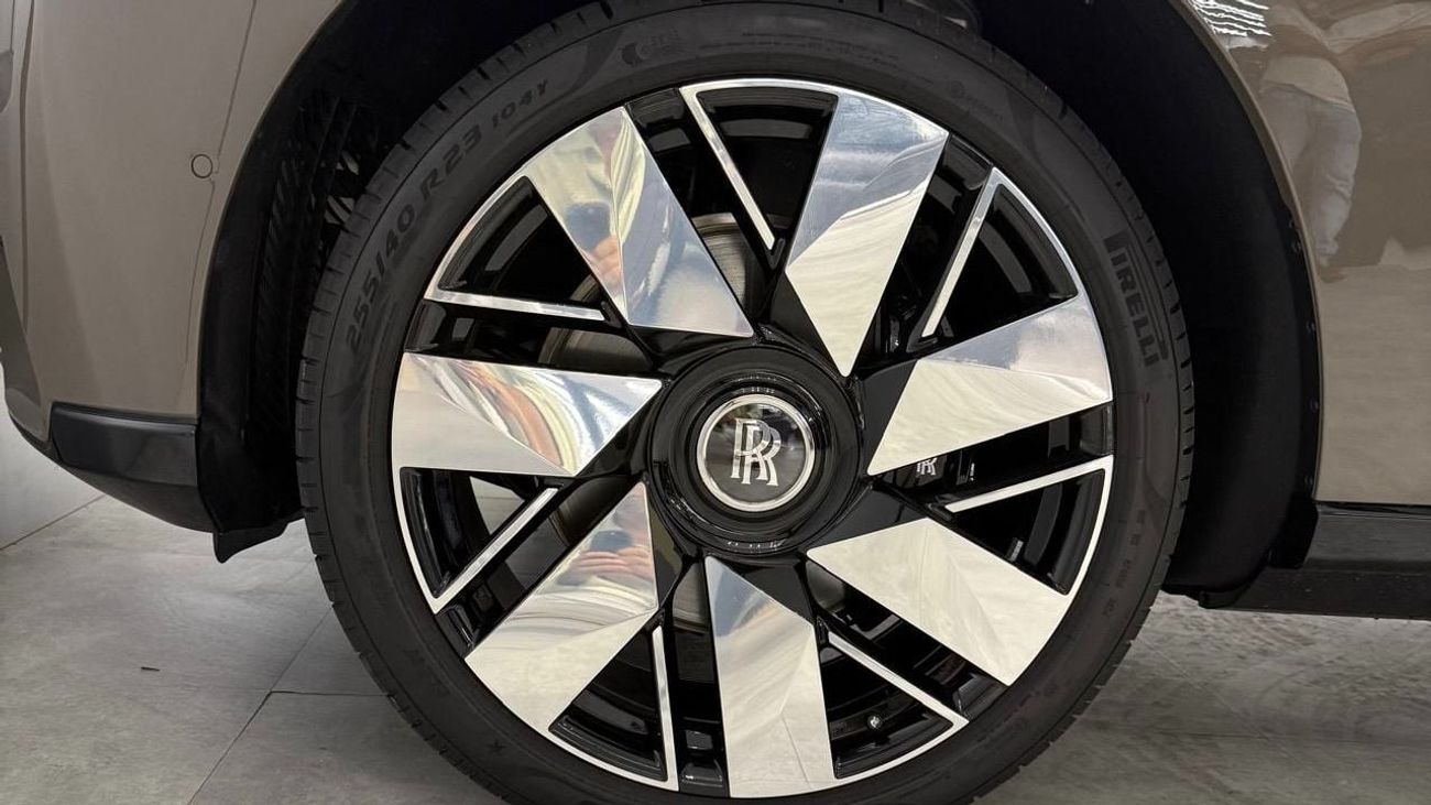 Rolls Royce Cullinan Brand New | European Specs | Special Exterior & Interior Colors