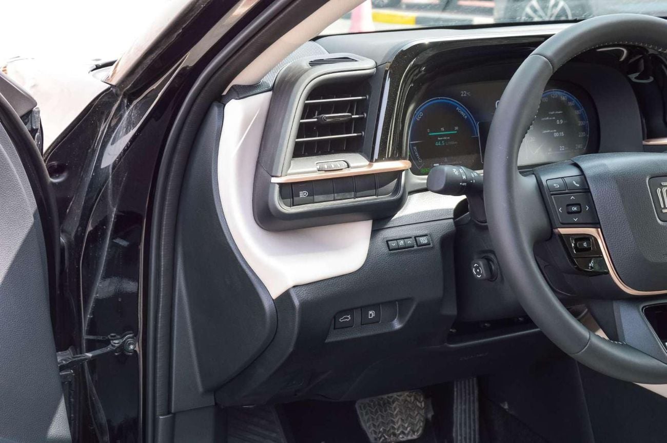 تويوتا كراون 2.5L FWD SEDAN 2026