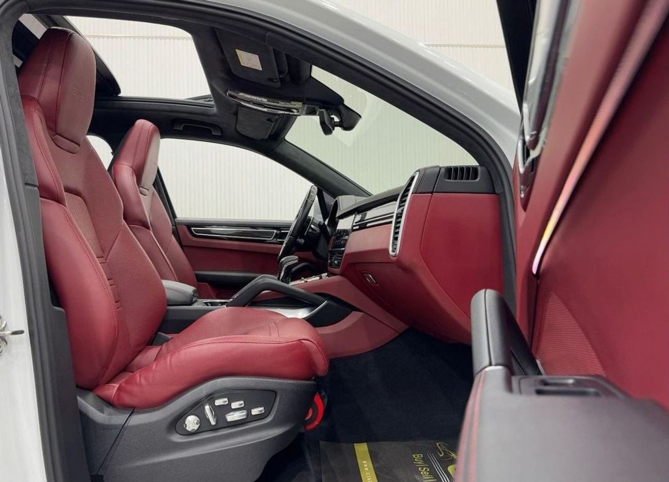 بورش كايان Turbo 4.0L (550 HP) 2019 Porsche Cayenne Turbo, August 2025 Porsche Warranty, Full Porsche Service H