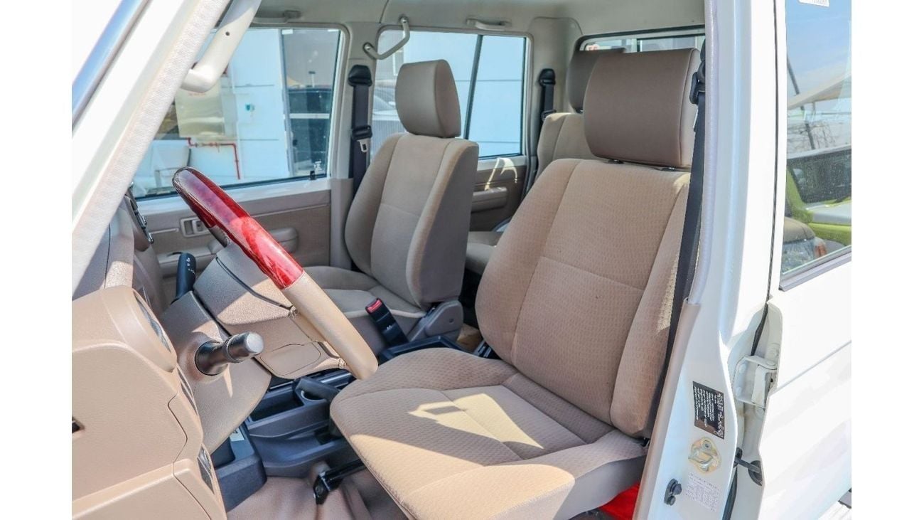 Toyota Land Cruiser Pick Up TOYOTA LAND CRUISER DOUBLE CABIN PICKUP 4.0L V6 2023