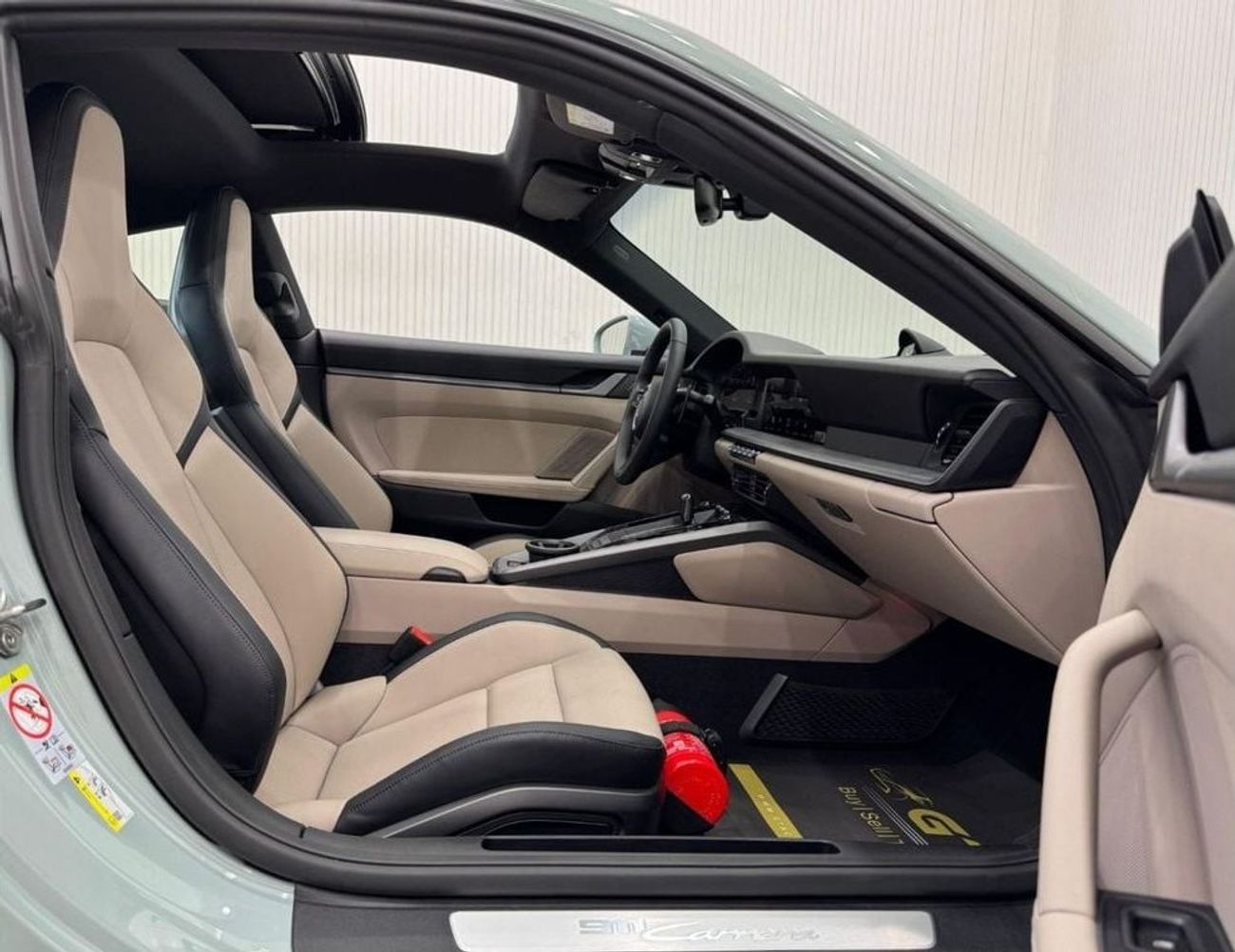 Porsche 911 992.2 2025 Porsche 992.2 Carrera, Dec 2026 Porsche Warranty, Sport Chrono Package, Very Low Kms, GCC