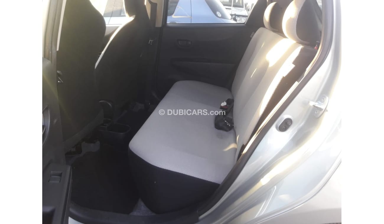 Toyota Vitz TOYOTA VITZ RIGHT HAND DRIVE (PM1108)