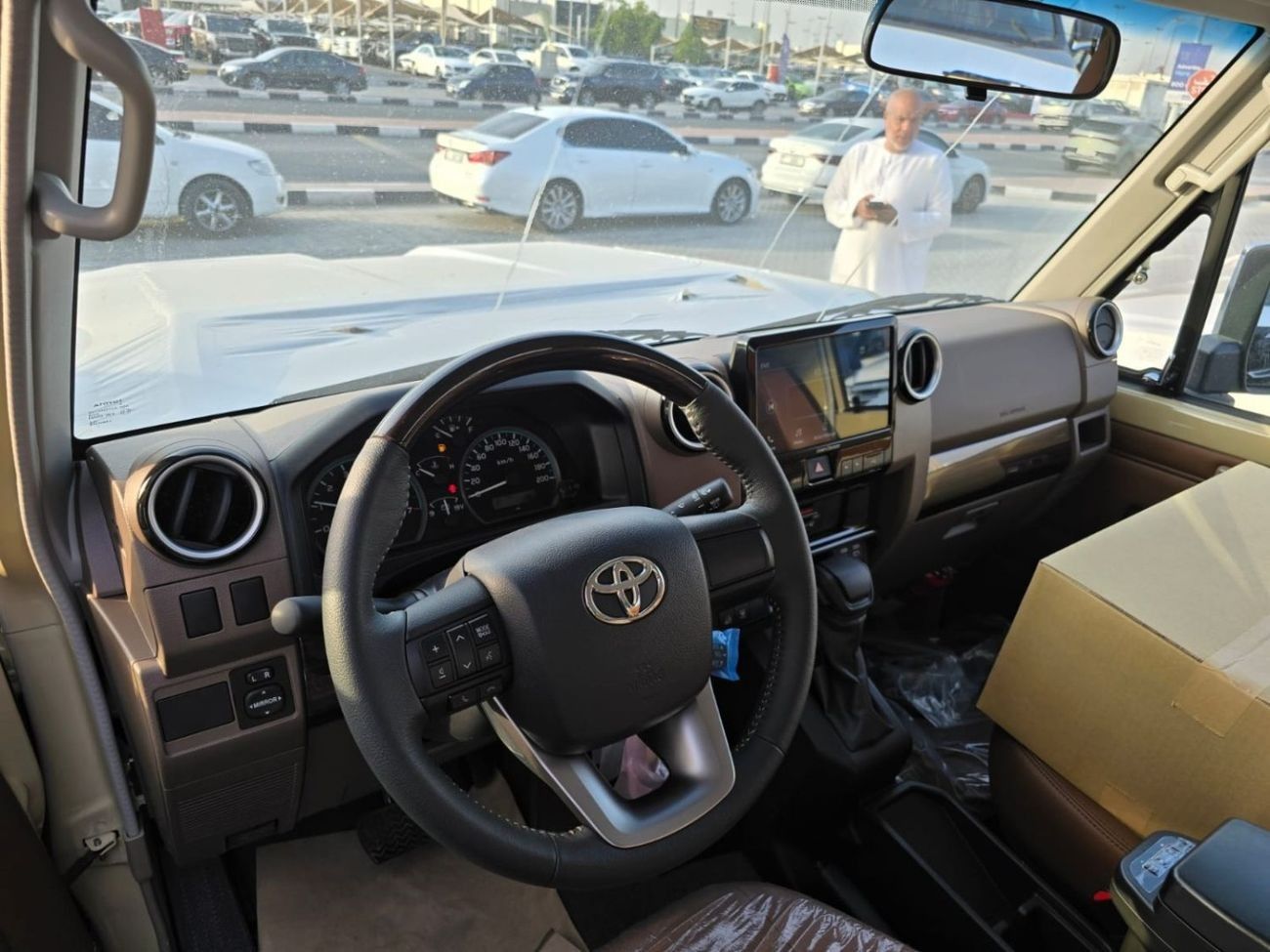 Toyota Land Cruiser 70 DLX 4.0L TOYOTA LAND CRUISER HARDTOP (70 SERIES) (GRJ71) 2024 ZERO km AUTOMATIC V6 engine 4.0 availa