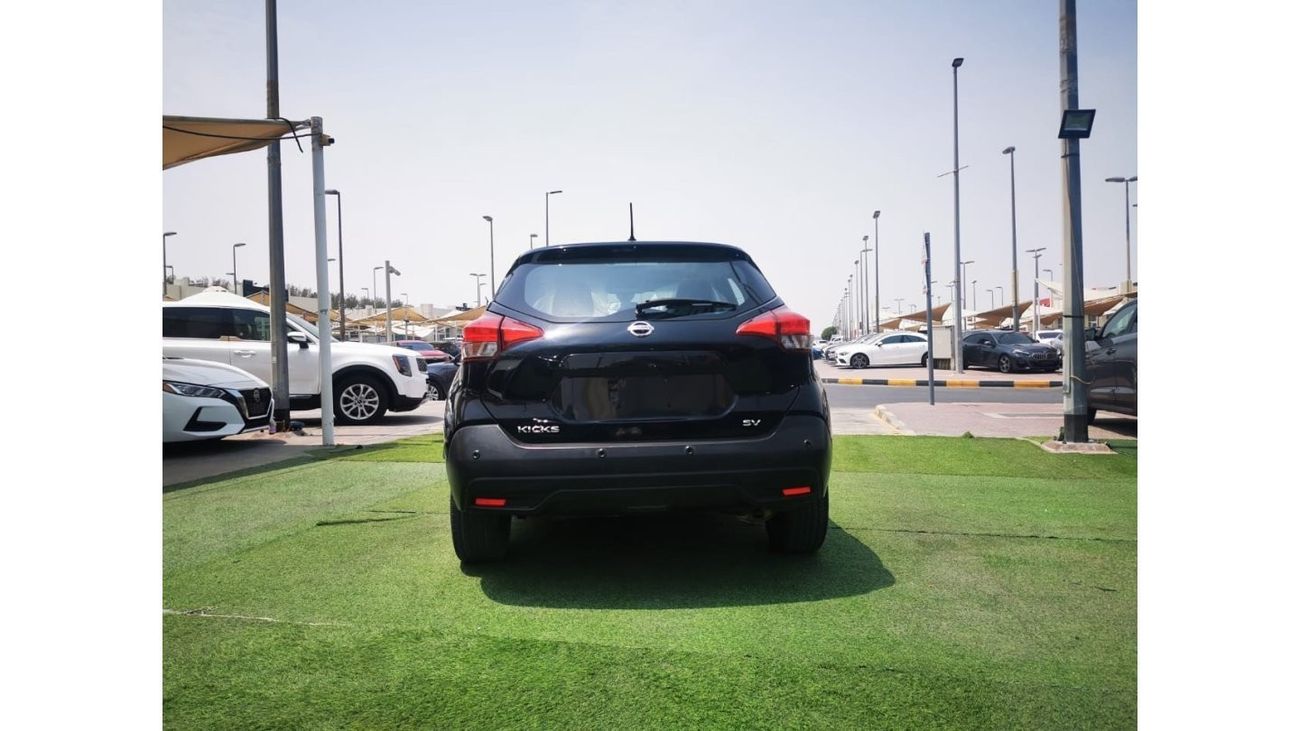 Nissan Kicks SV Very Clean Car