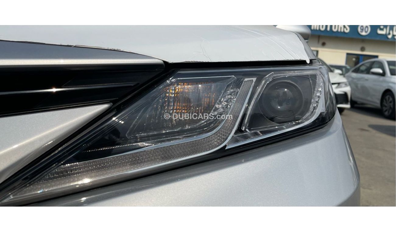 Toyota Camry Toyota Camry 2022 GLE 2.5L 4cyl Hybrid,  HEV, 4dr sedan, , FWD, A/T, Silver Color