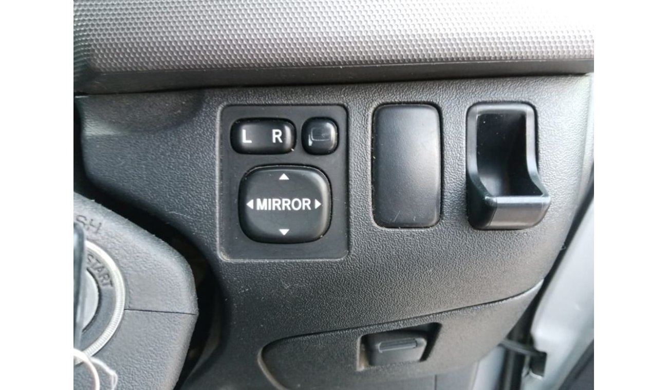 Toyota Hiace TOYOTA  HIACE RIGHT HAND DRIVE (PM1008)