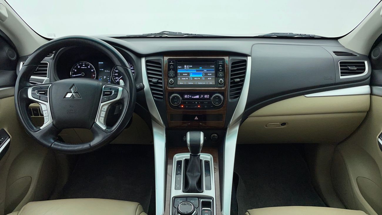 ميتسوبيشي مونتيرو GLS PREMIUM 3 | بدون دفعة مقدمة | اختبار قيادة مجاني للمنزل