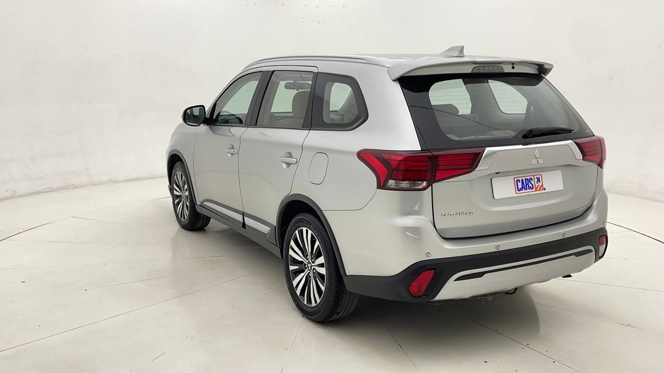 ميتسوبيشي آوتلاندر GLX MID 2.4 | بدون دفعة مقدمة | اختبار القيادة في المنزل