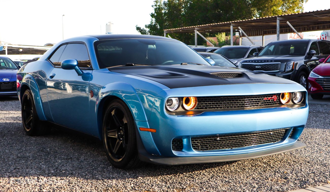 Dodge Challenger 6.4 v8 scat back