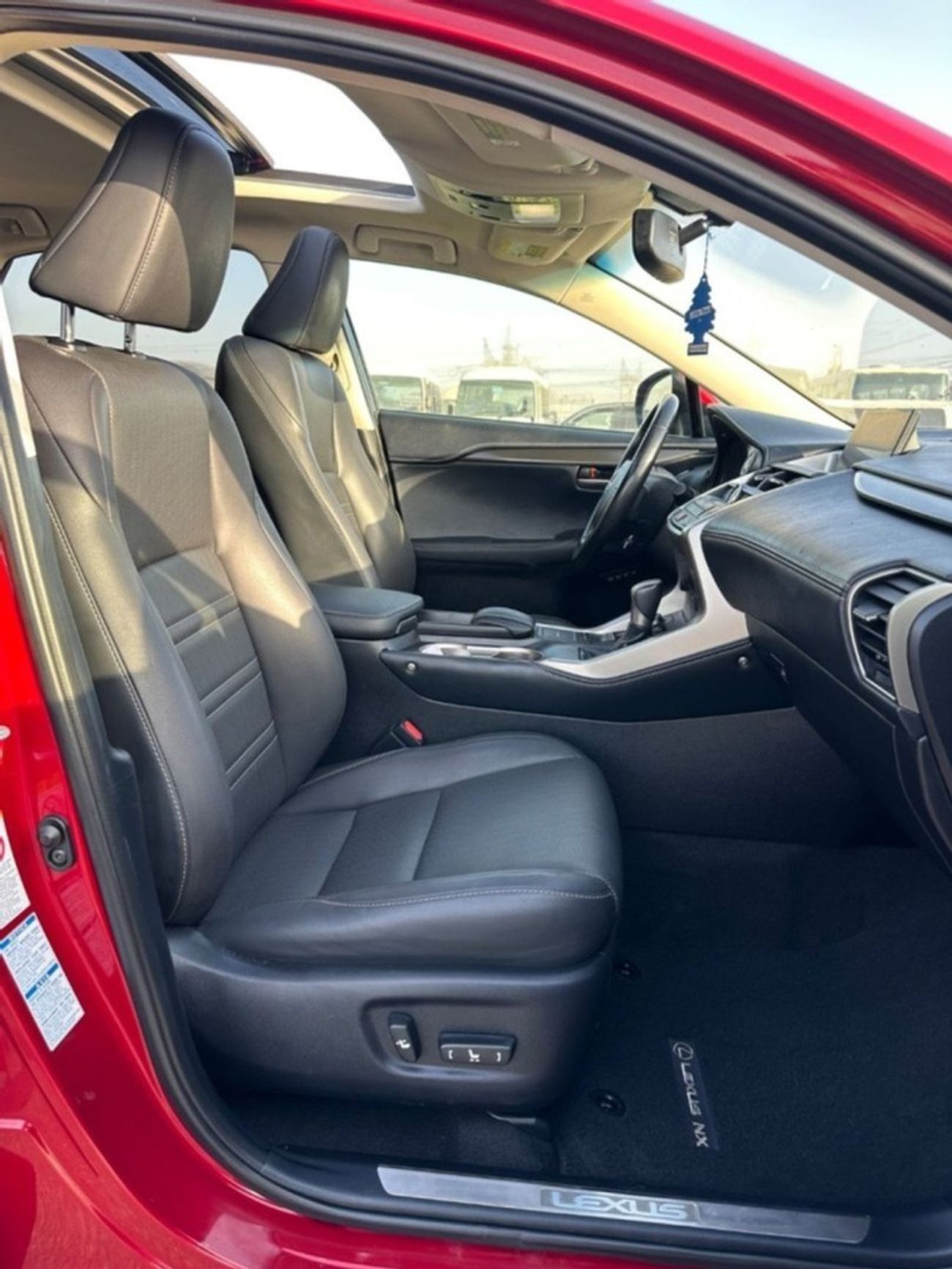 Lexus NX200t Premier 2.0L 4WD sunroof Full Option