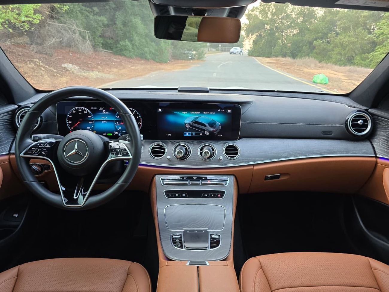 مرسيدس بنز E 350 MERCEDES E-350 KOREAN 2022 ORGINAL PAINT // ACCIDENT FREE // PERFECT CONDITION // LOW MILEAGE