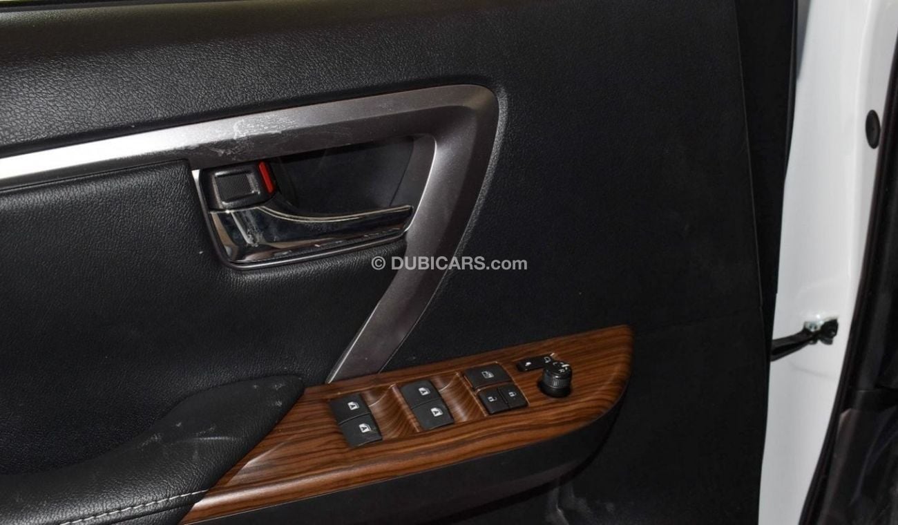 Toyota Fortuner 2023 Toyota Fortuner 4x4 4.0 HI P AT - Pearl White inside Black