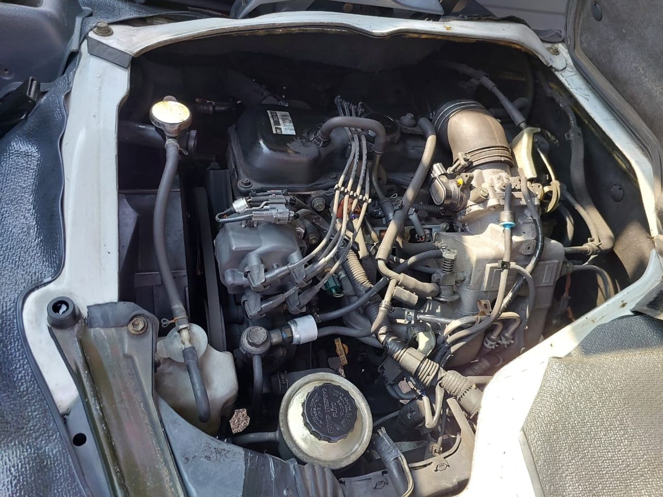 Toyota Hiace TOYOTA HIACE VAN RHD 2002 MODEL 2.0 L PETROL MANUAL(PM05893)