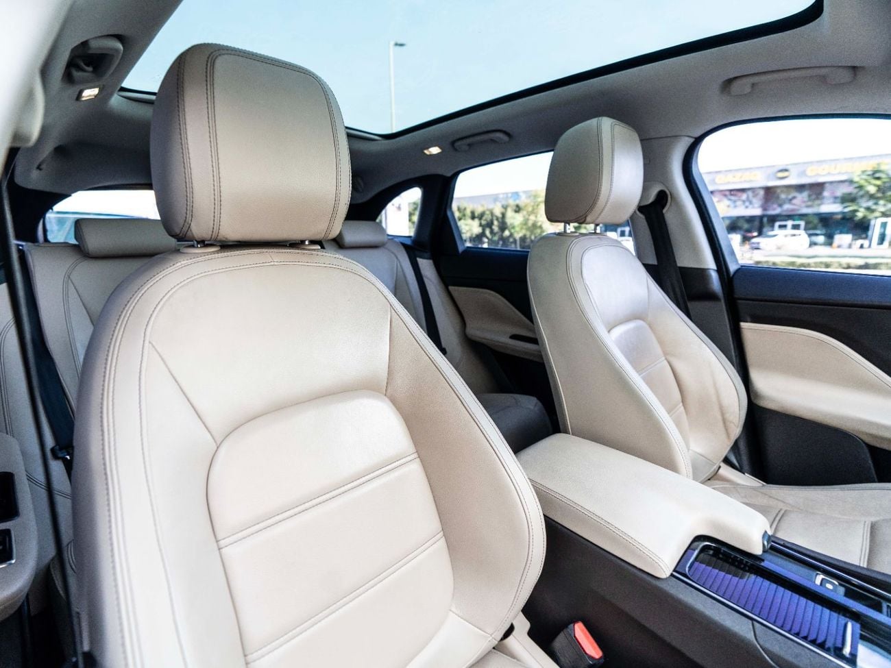 Jaguar F-PACE 25T