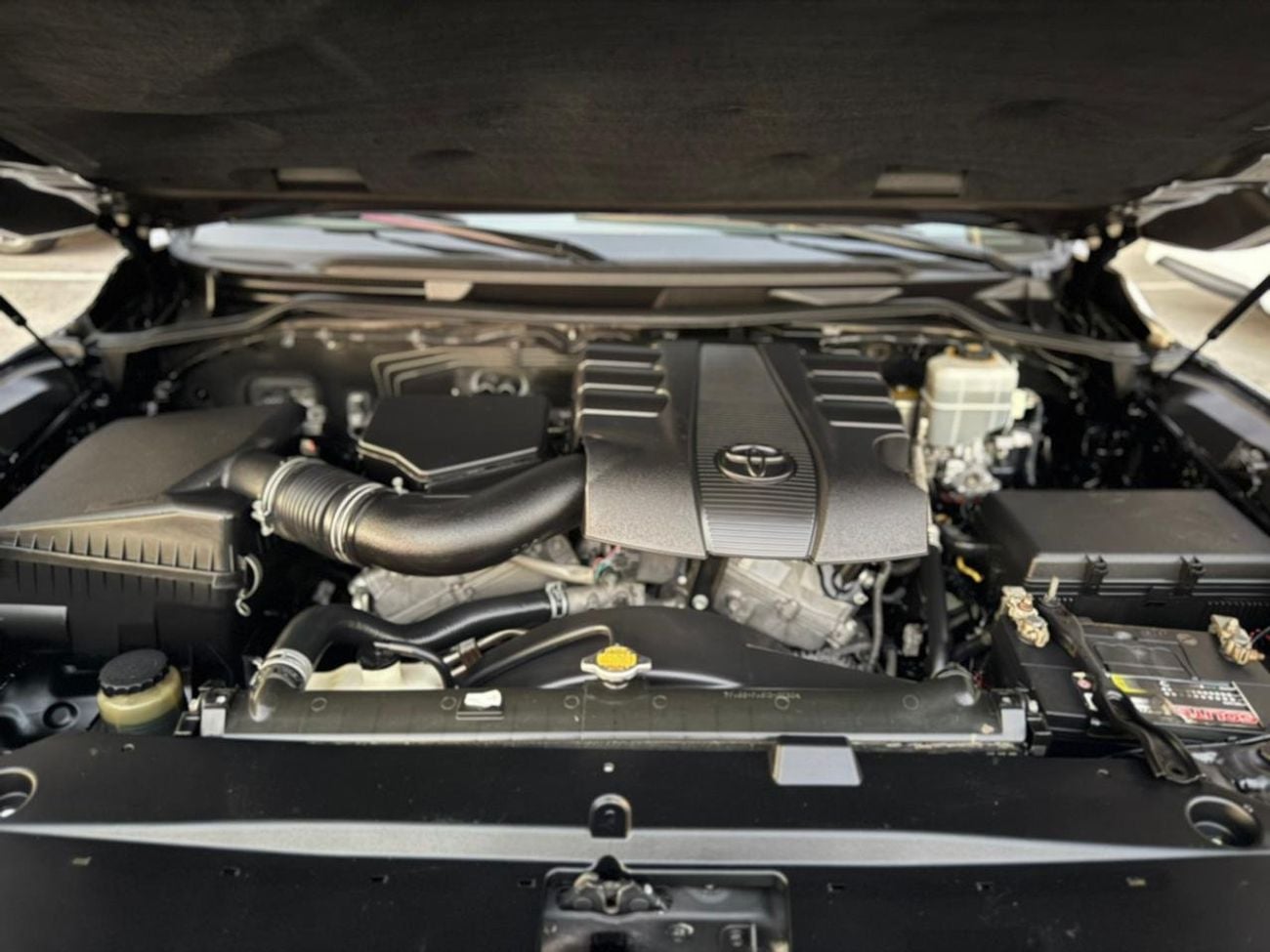 تويوتا لاند كروزر GXR 4.0L (271 HP) 4WD