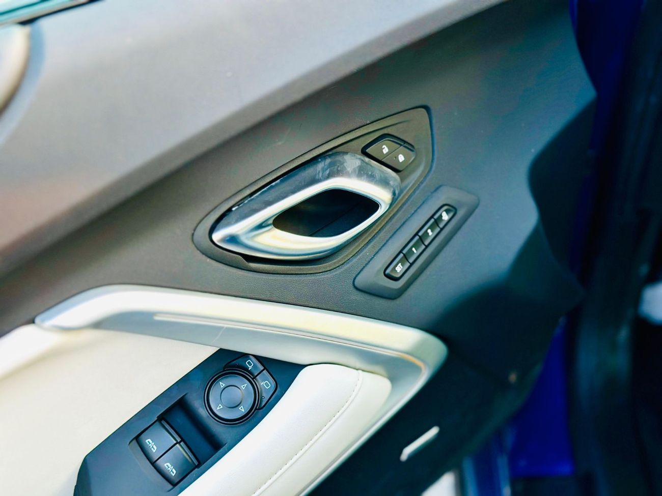 Chevrolet Camaro 1LT 3.6L (355 HP) | Monthly 1600/- | 0% DP | Sunroof | Active Exhaust | # 03629