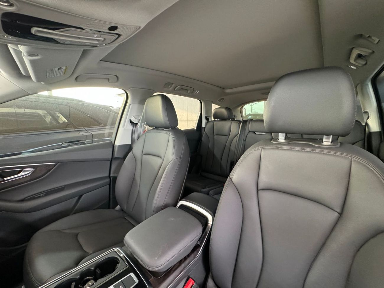 Audi Q7 AUDI Q7 - WITH NUMBER PLAT IN DUBAI