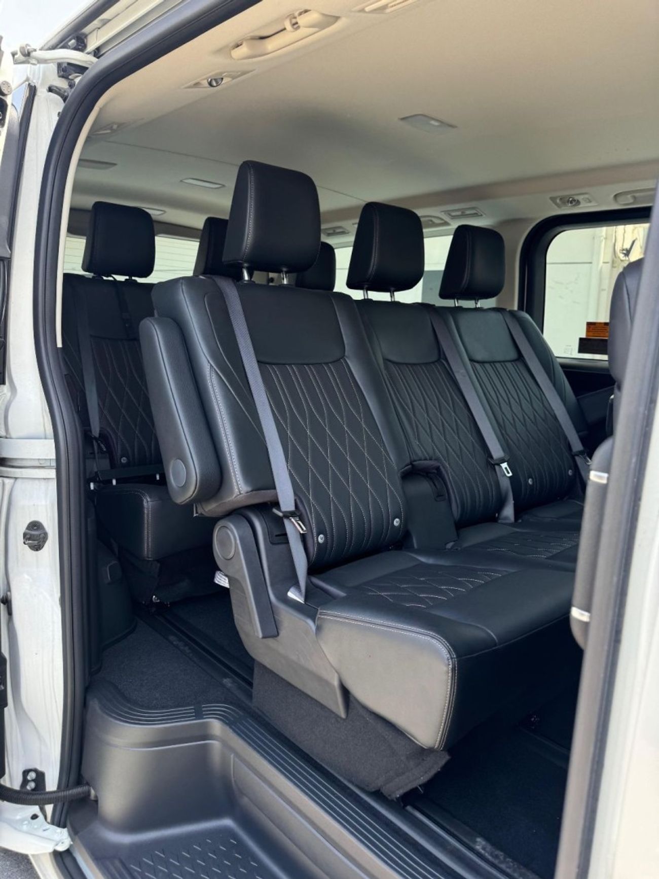 Toyota Granvia Toyota Granvia 2.8L Turbo Diesel!!! 2022 Best price for export!!!