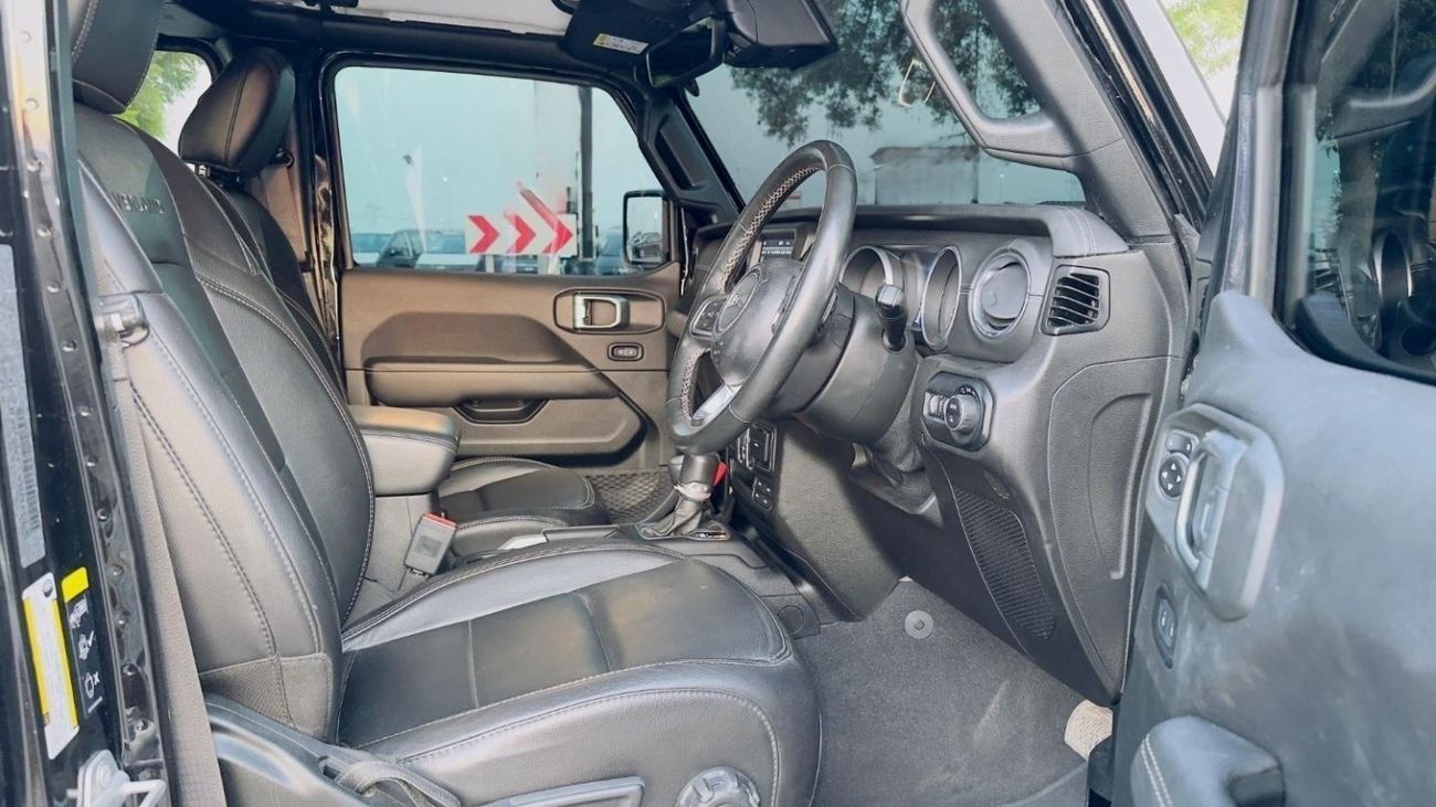 جيب جلادياتور -