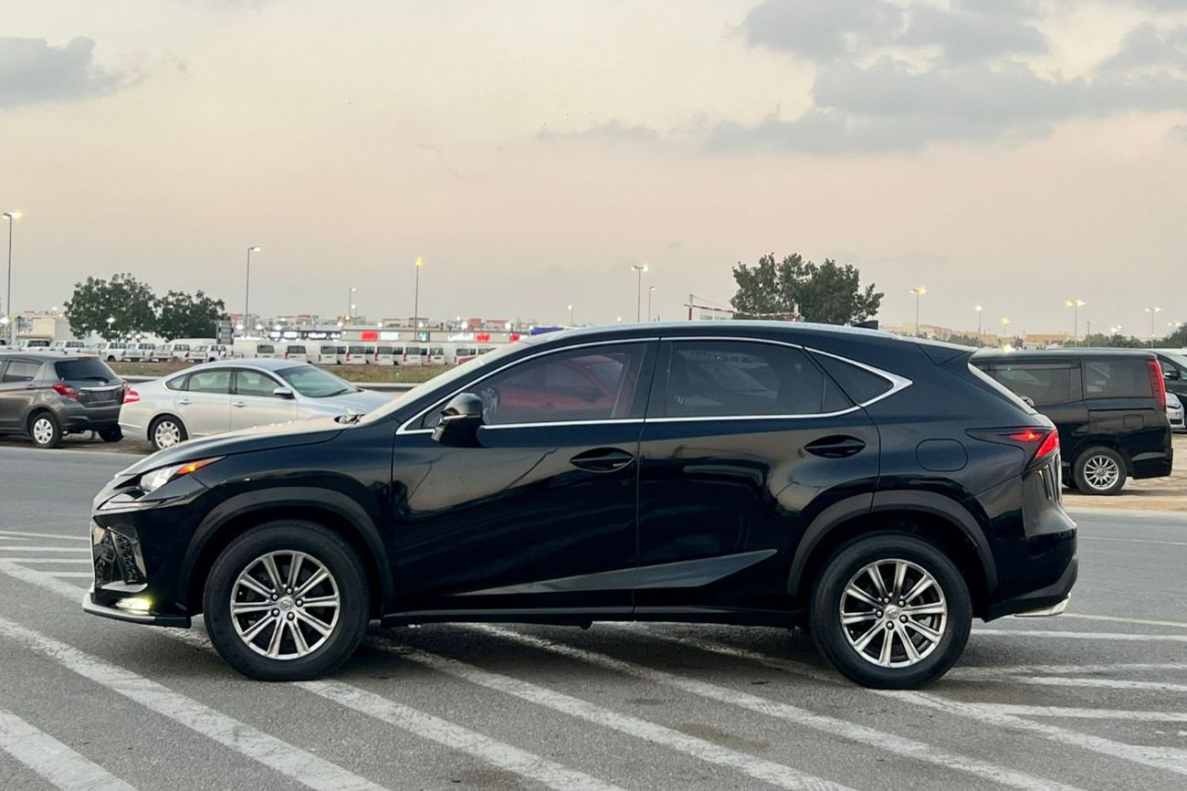 لكزس NX200t 2016 Lexus NX200t Turbo 2.0L V4 - AWD 4x4  - Rear Camera - Leather Seat & - Auto trunk