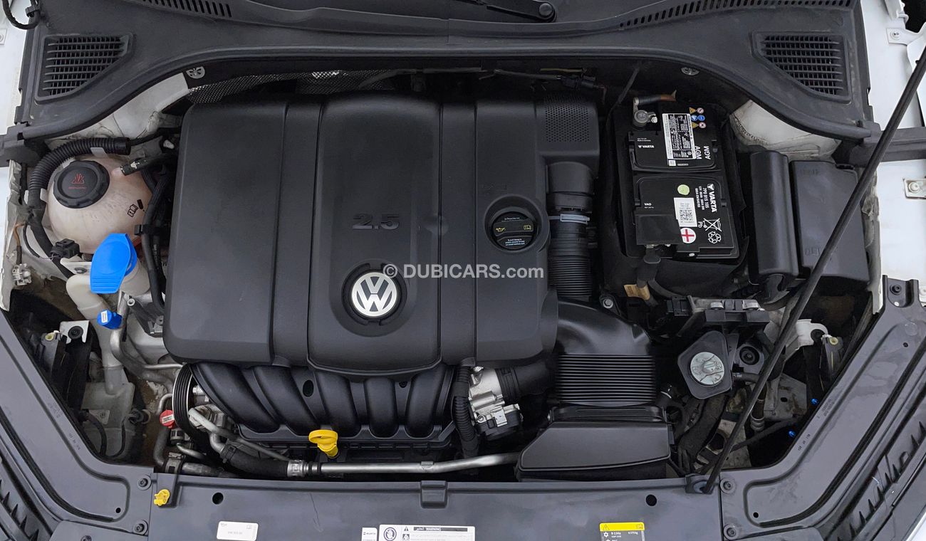 Volkswagen Passat SE 2.5 | Under Warranty | Inspected on 150+ parameters
