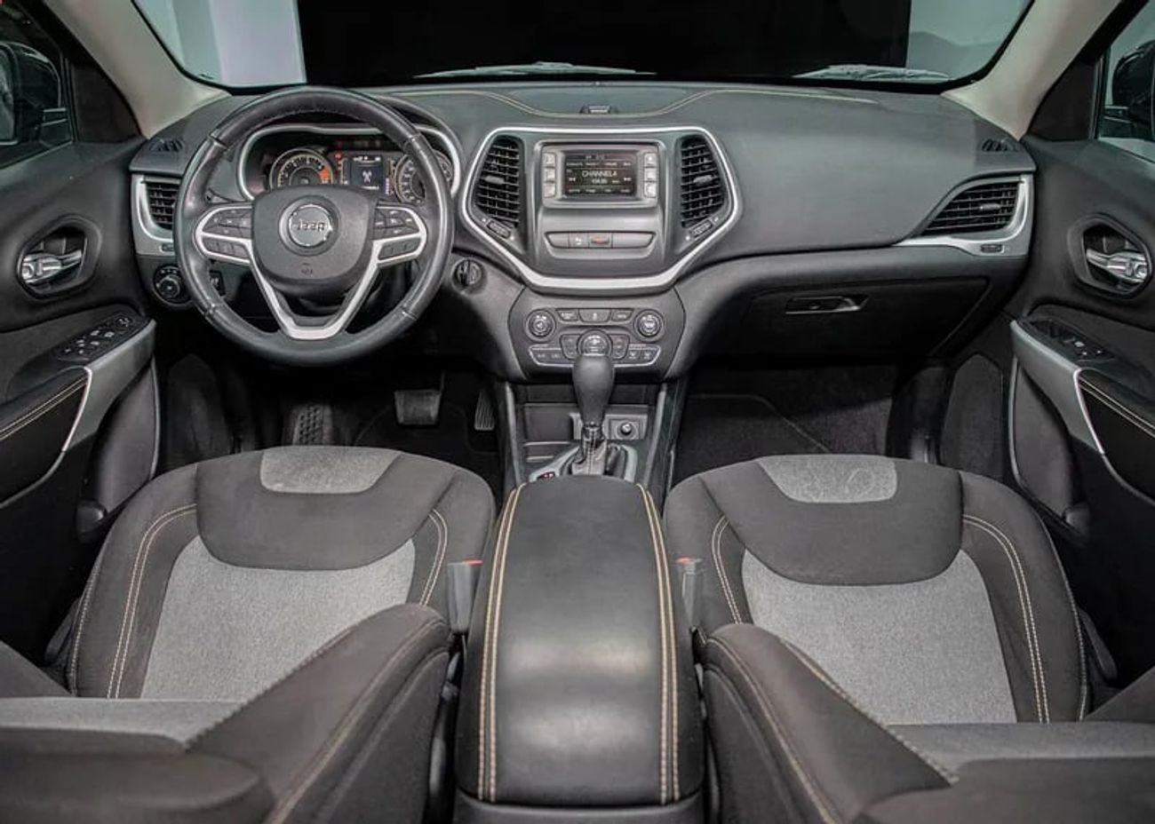 جيب شيروكي Sport 2.4L