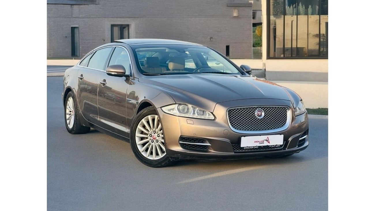 Jaguar XJ AED 980 PM | JAGUAR XJL  LUXURY | FULL AGENCY MAINTAINED | GCC SPECS | FIRST OWNER