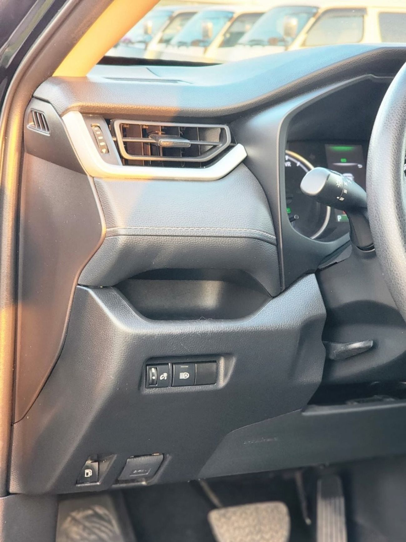 تويوتا راف ٤ LE 2.5L (219 HP) TOYOTA RAV4 Hybrid 2.5L (219 HP)